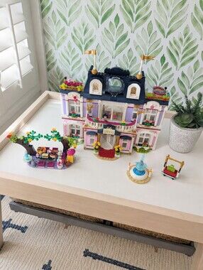 LEGO 41684 FRIENDS: Heartlake City Grand Hotel With Instructions